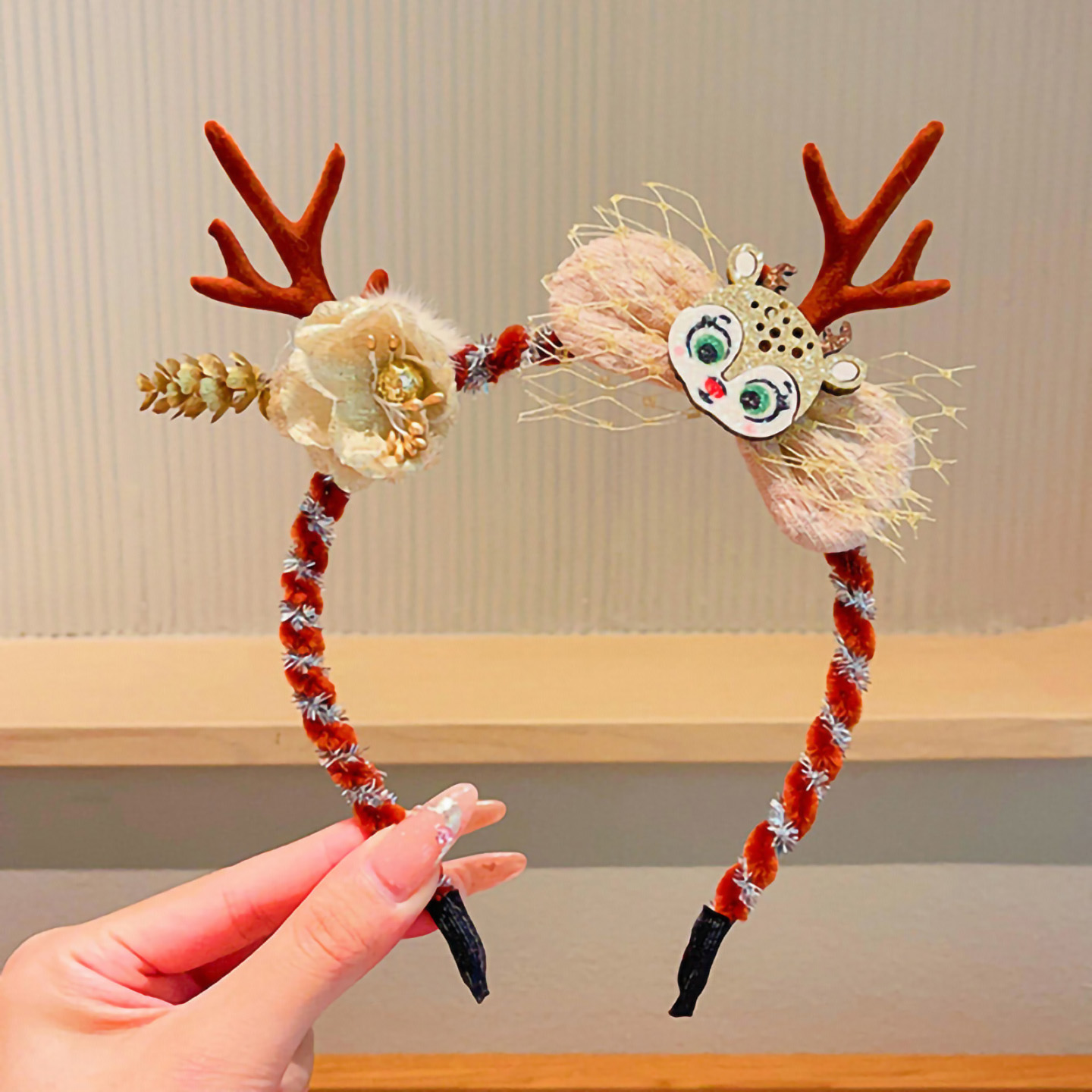 Świąteczna opaska do włosów z  – Reindeer Antlers Headband recenzja i cena