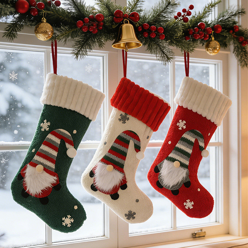 Duża, bez twarzy, postać starc – Christmas Stocking Hanging recenzja i cena